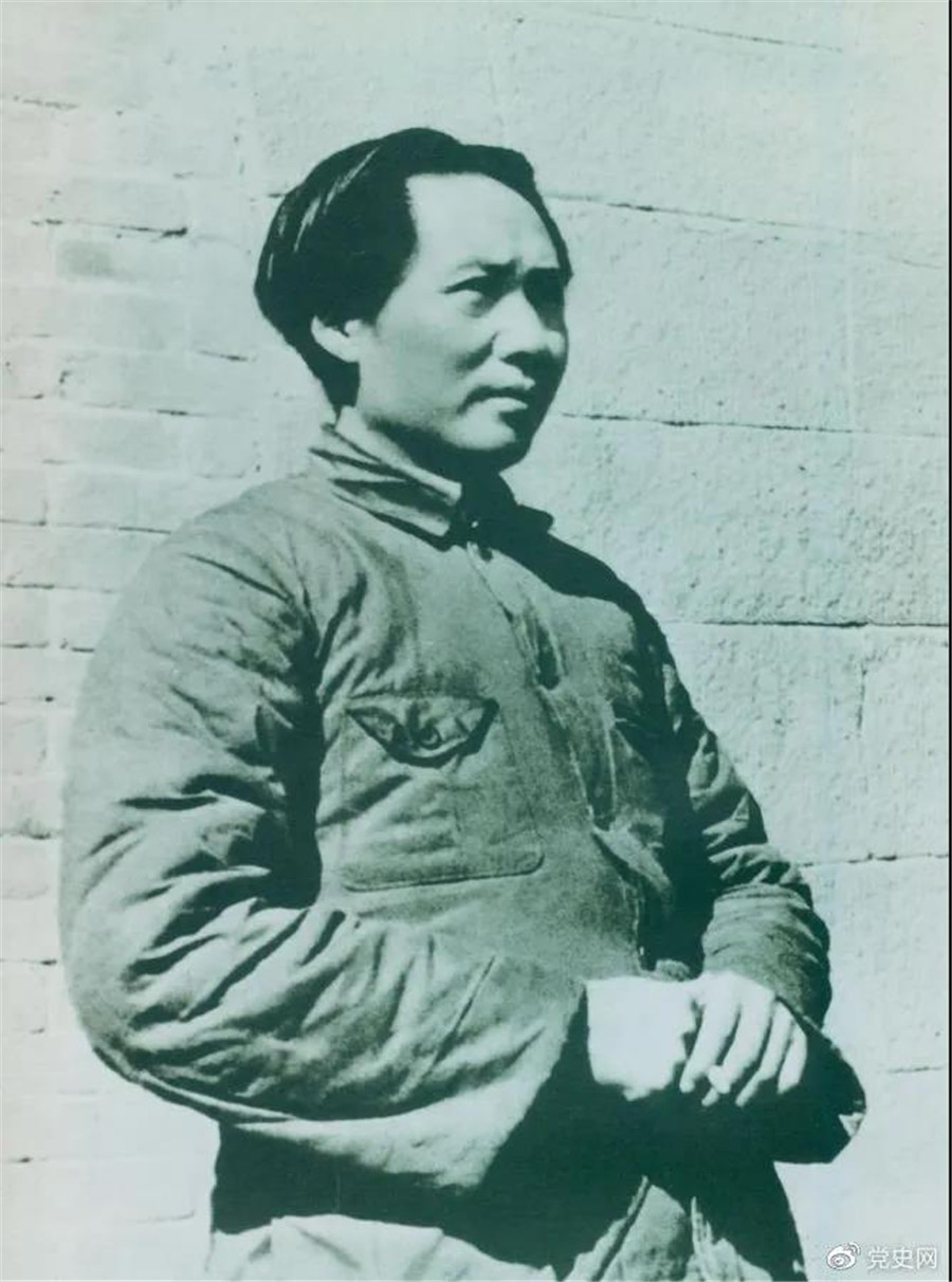 1936年2月至5月，毛澤東、彭德懷率軍進行了東征戰役。圖為指揮東征戰役時的毛澤東。.jpg